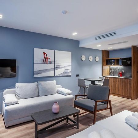 Katouni25 Luxury Suites เทสซาโลนิกิ ภายนอก รูปภาพ