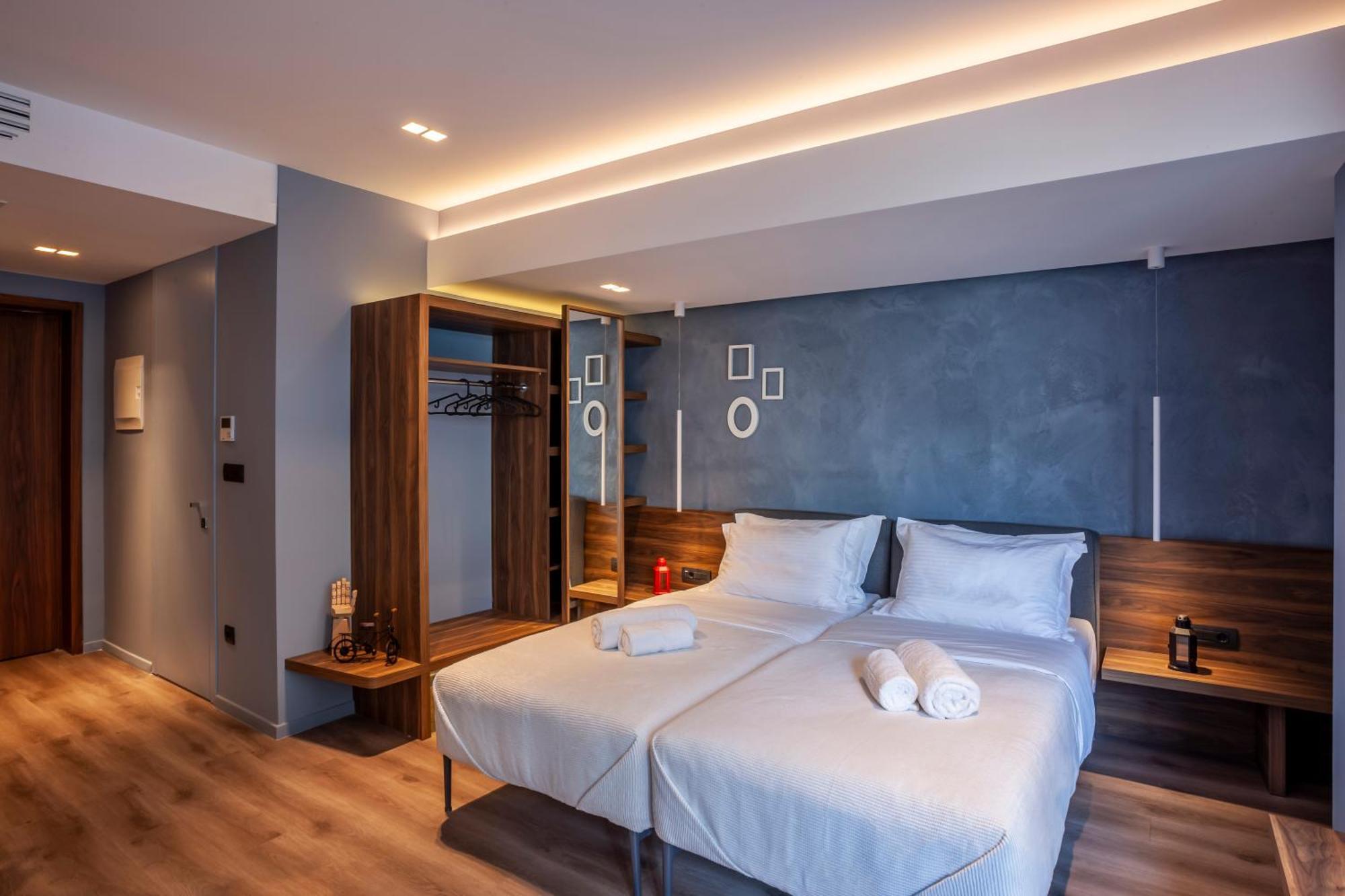 Katouni25 Luxury Suites เทสซาโลนิกิ ภายนอก รูปภาพ