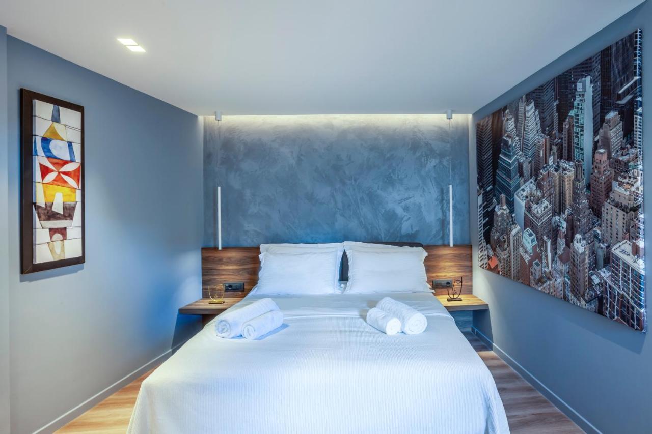 Katouni25 Luxury Suites เทสซาโลนิกิ ภายนอก รูปภาพ