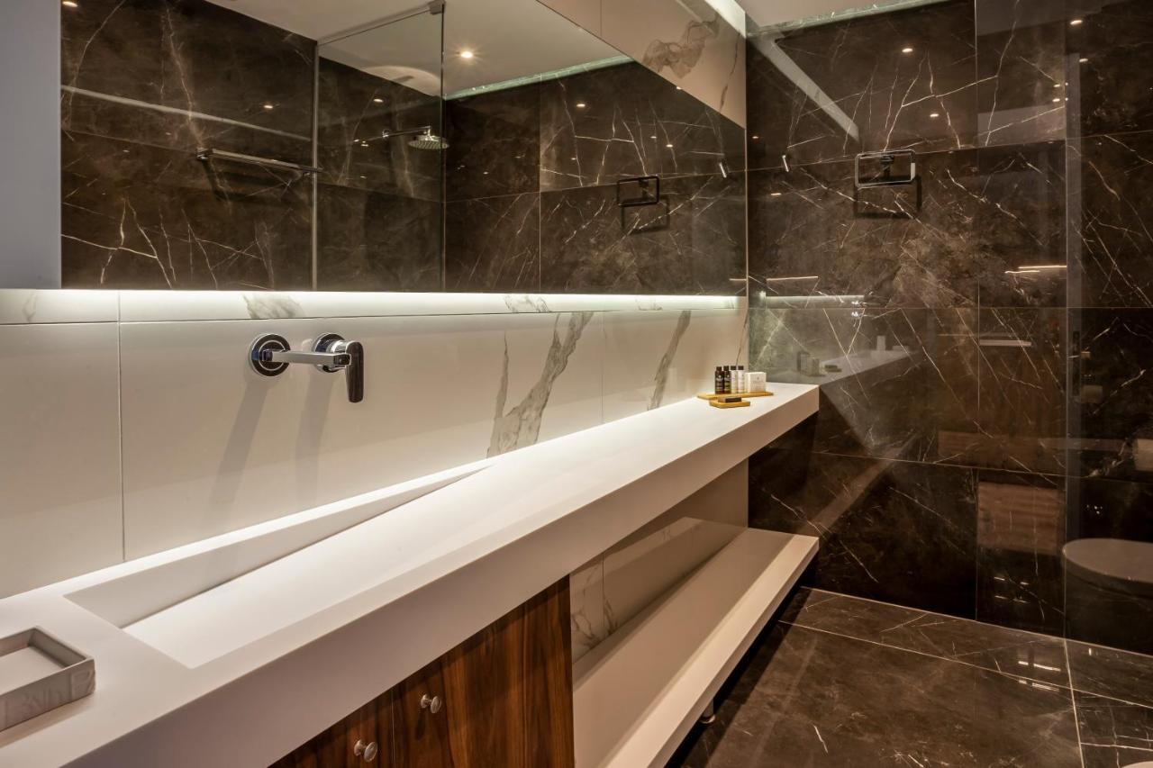 Katouni25 Luxury Suites เทสซาโลนิกิ ภายนอก รูปภาพ