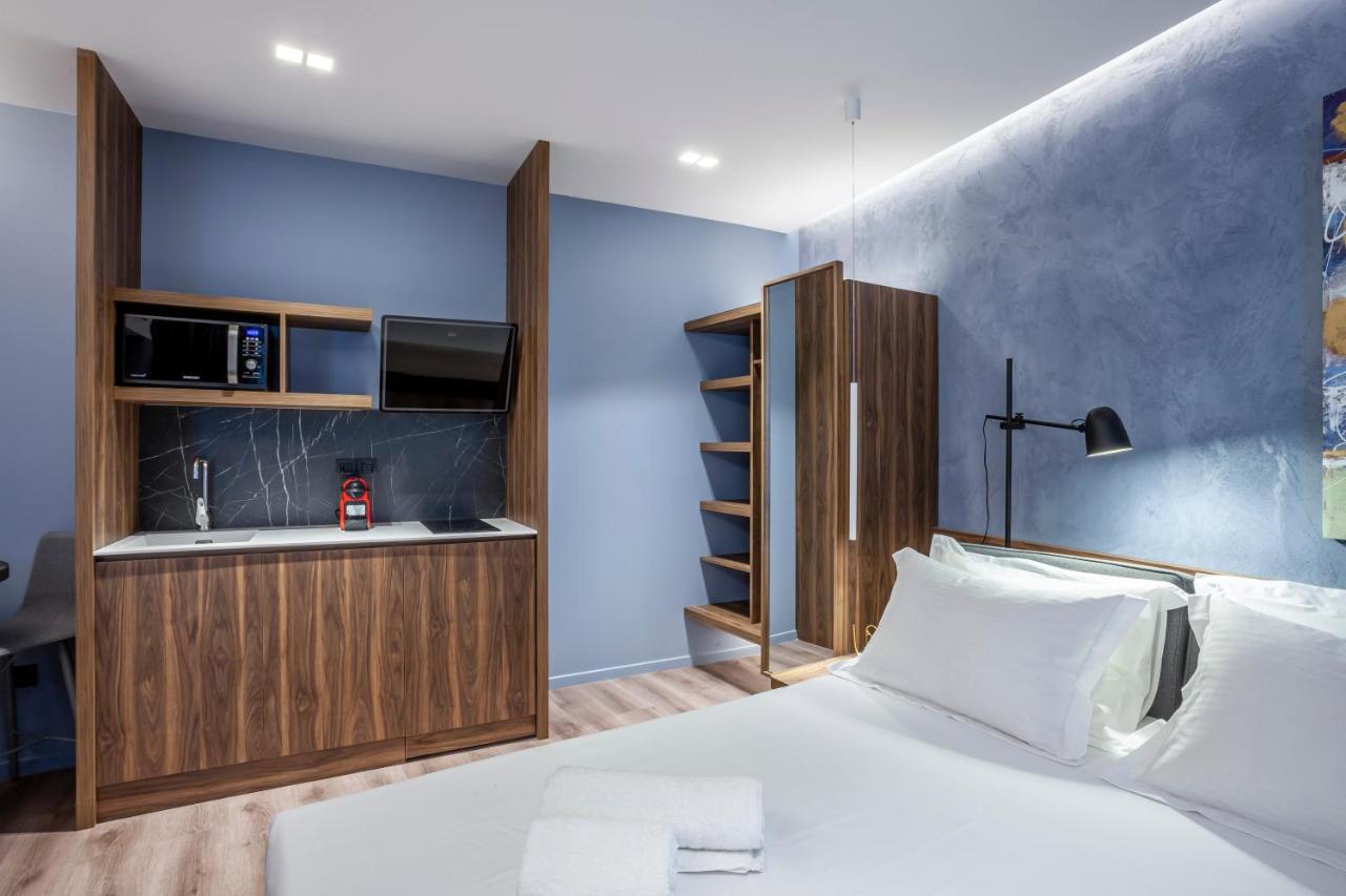 Katouni25 Luxury Suites เทสซาโลนิกิ ภายนอก รูปภาพ