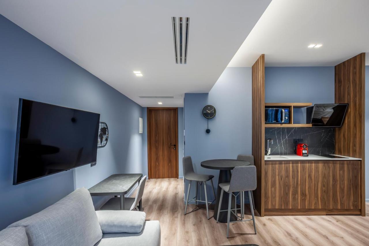 Katouni25 Luxury Suites เทสซาโลนิกิ ภายนอก รูปภาพ
