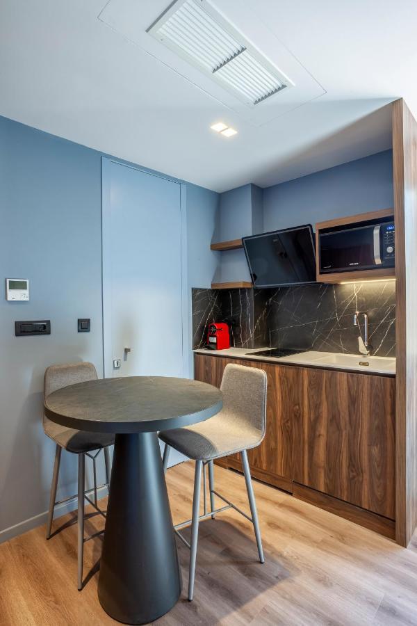 Katouni25 Luxury Suites เทสซาโลนิกิ ภายนอก รูปภาพ