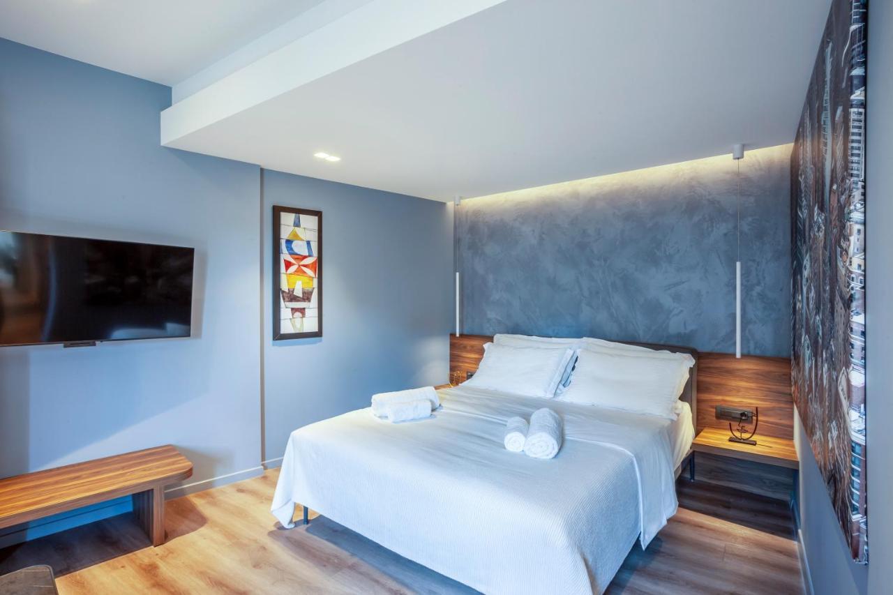 Katouni25 Luxury Suites เทสซาโลนิกิ ภายนอก รูปภาพ
